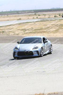 media/Sep-14-2024-Speed Ventures (Sat) [[a2bf28f496]]/Yellow Group/Session 3 (Offramp)/